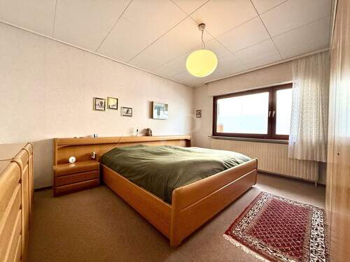 Schlafzimmer EG - 