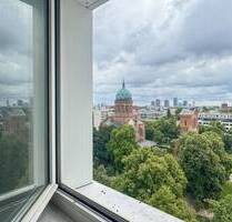 Dachgeschosswohnung mit Aufzug und schöner Aussicht in Berlin-Mitte