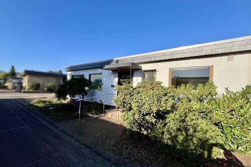 Außenansicht - 3 Zimmer Bungalow zum Kaufen in Langenfeld