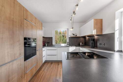 Küche - 5 Zimmer Etagenwohnung zum Kaufen in Regen