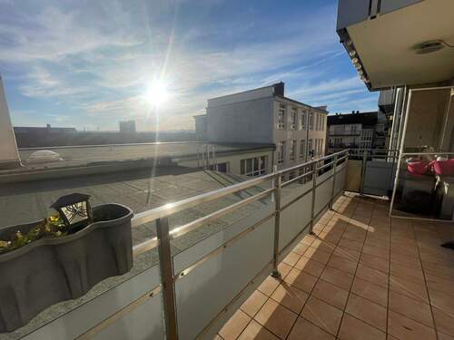 Balkon Straßenfern - 3 Zimmer Etagenwohnung zum Kaufen in Pforzheim