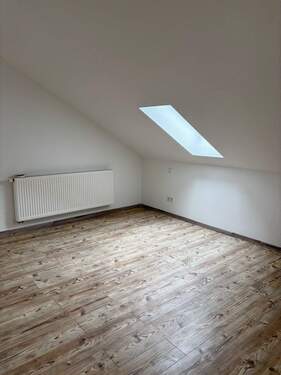 .. Schlafzimmer mit Ankleide ! - 