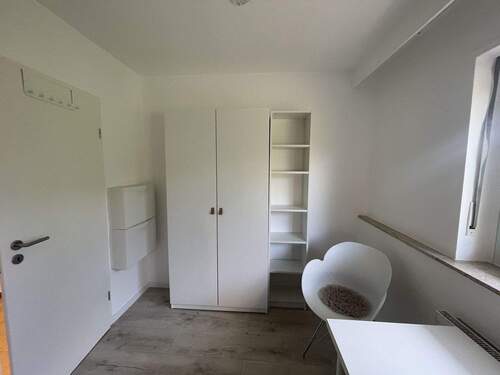 Zimmer - 1 Zimmer Etagenwohnung zur Miete in Karlsruhe / Wolfartsweier