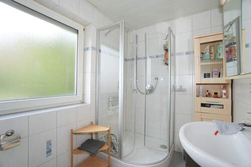 Badezimmer - Reihenmittelhaus mit 116,00 m² in Schwanstetten zum Kaufen