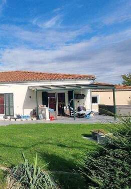 Außenansicht - Mehrfamilienhaus, Wohnhaus zum Kaufen in Kösching