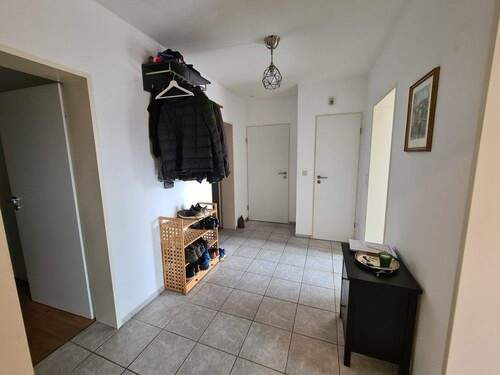 Flur - Etagenwohnung mit 70,30 m&sup2; in Bielefeld zum Kaufen