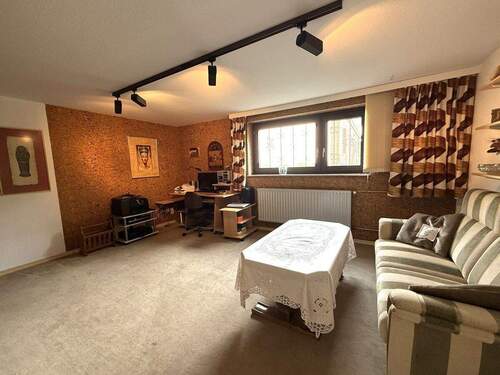 Gast im Souterrainbereich - 