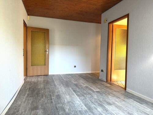 Diele - 5 Zimmer Einfamilienhaus zum Kaufen in Laatzen