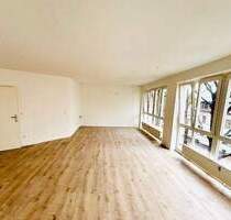 Sanierte 2-Zimmer-Wohnung mit Gewerblicher Nutzung im 2. OG mit Aufzug - Berlin Weißensee