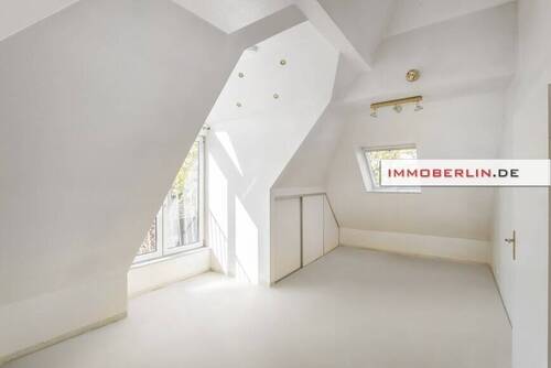 2 - 2 Zimmer Etagenwohnung in Berlin