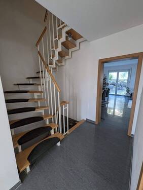 Flur EG - Blick ins Ess-Wohnzimmer.jpg - 