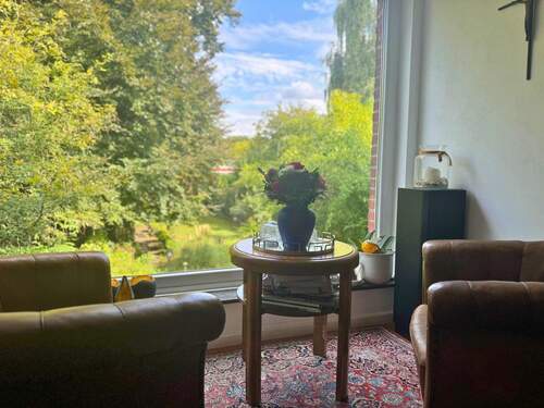 Gemütliche Leseecke - 8 Zimmer Mehrfamilienhaus, Wohnhaus zum Kaufen in Mönchengladbach