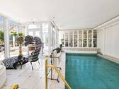 Innenpool mit Wellness - 
