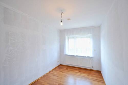 mögliches Schlafzimmer - 1 Zimmer Einfamilienhaus in Dettmannsdorf