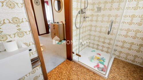 1. OG Badezimmer 2 - 