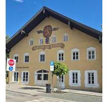 Vielseitige Gewerbefläche, neu renoviert, zentral, (Einzelhandel, Büro, Praxis usw. möglich) - Pfarrkirchen