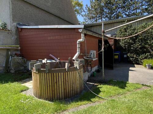 Schuppen und Wasserfaß - 