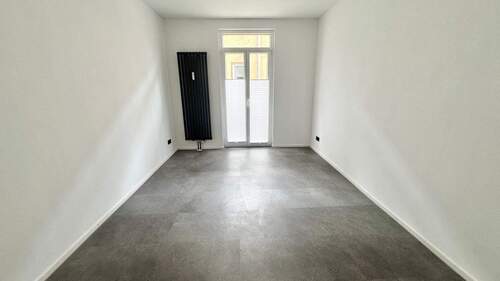 4. Zimmer.jpg - 