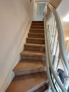 Treppe zum Obergeschoss - 