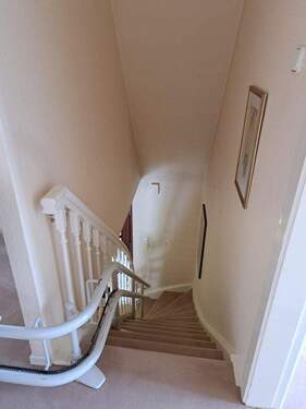 Blick vom OG auf die Treppe - 
