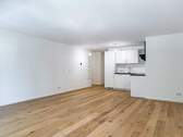 Großzügiger Wohn-/Essbereich. - 3 Zimmer Etagenwohnung zur Miete in München
