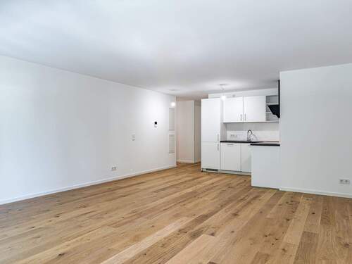 Großzügiger Wohn-/Essbereich. - 3 Zimmer Etagenwohnung zur Miete in München