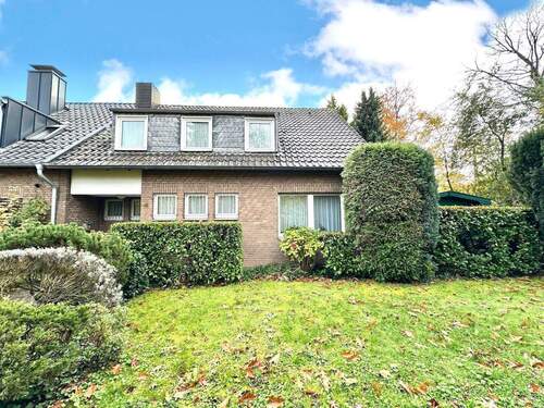 Hausansicht Vorderseite - 4 Zimmer Reihenendhaus zum Kaufen in Neuss