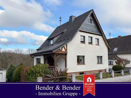 Straßenansicht - Gemütliches Einfamilienhaus mit toller Weitsicht über das Siegtal in beliebter Wohnlage!