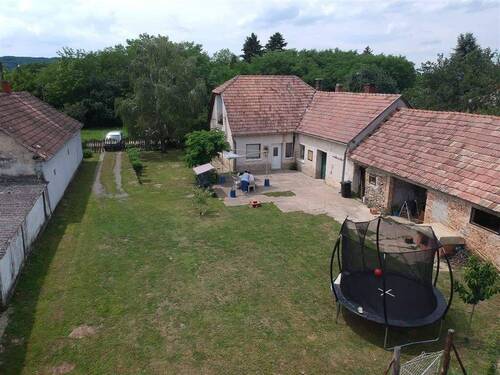 received_1028893734445517 - Traditionelles Einfamilienhaus in Vindornyafok zu verkaufen.