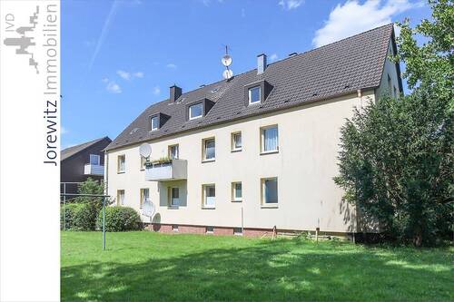 001 - Außenansicht - Bielefeld-Brackwede: Gemütliche und gut aufgeteilte 3,5 Zimmer-Wohnung im Dachgeschoss