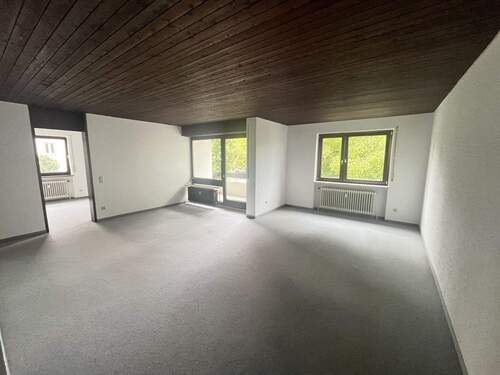 Wohn- und Esszimmer - 
