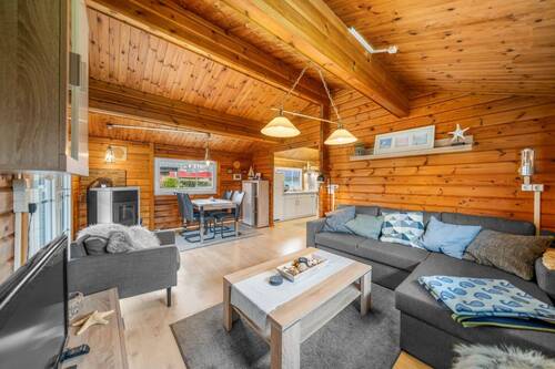 Wohnzimmer - 3 Zimmer Bungalow zum Kaufen in Damp
