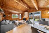 Wohnzimmer - Bungalow mit 58,40 m&sup2; in Damp zum Kaufen
