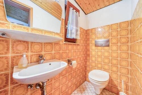 WC - 
