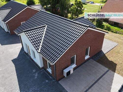 Luftbild - Bungalow mit 79,00 m² in Westoverledingen zum Kaufen