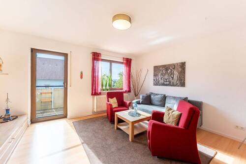Wohnzimmer - Provisionsfrei! Solide vermietet und gepflegt: 3-Zimmer-Wohnung bei Bamberg (Breitengüßbach)