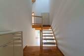 Split-Level zum Obergeschoss - 