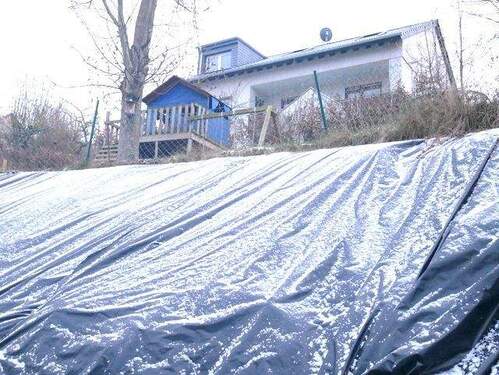 Hanglage hinter dem Haus - 