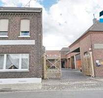 Aldekerk: Historisches Reihenendhaus mit Lagerhallen u. Büros - Kerken