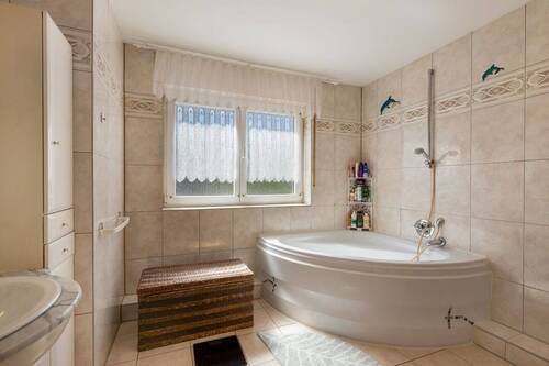 Badezimmer 1. OG - 