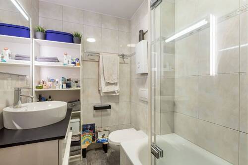Badezimmer Wohneinheit 2. OG - 