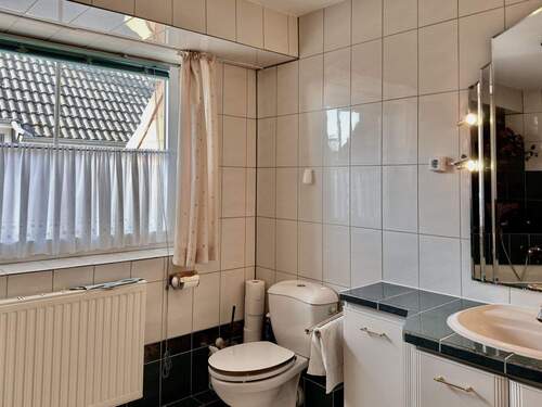 Vollbad im Obergeschoss - 