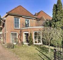 Ruhig gelegene Doppelhaushälfte mit Südgarten in Adendorf