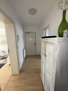 Flur - Etagenwohnung mit 49,30 m&sup2; in Bad Griesbach i.Rottal zur Miete