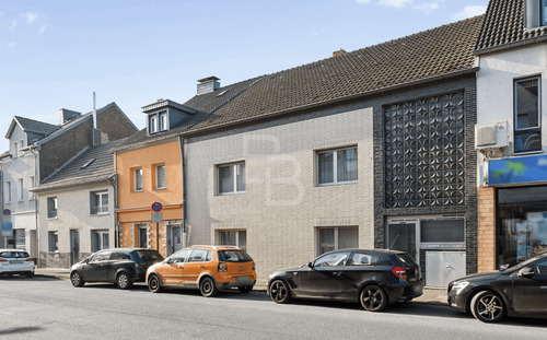 Straßenansicht - Wohnen & Investieren - Doppeltes Potenzial!