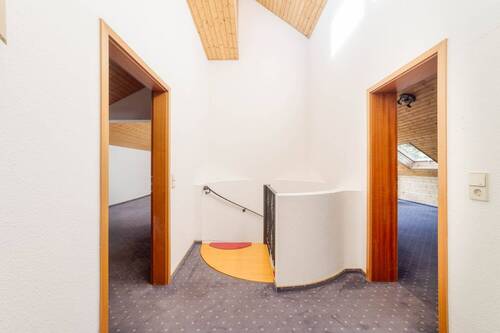 Diele Obergeschoss - Einfamilienhaus mit 210,00 m² in Konz zum Kaufen