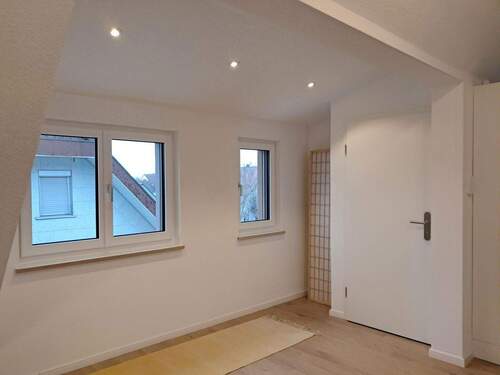 Eingangstüre - Etagenwohnung mit 45,00 m&sup2; in Villingen-Schwenningen zur Miete