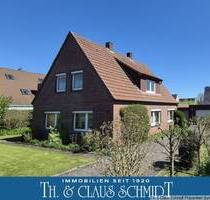Wohnhaus mit 7 Zimmern, 2 Bädern und Doppelgarage in Wahnbek - Rastede Ipwege
