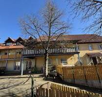 Bauernhaus mit Wohnungsanbau und Scheune - Strullendorf Geisfeld