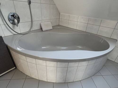 Eckbadewanne DG / Neubau - 